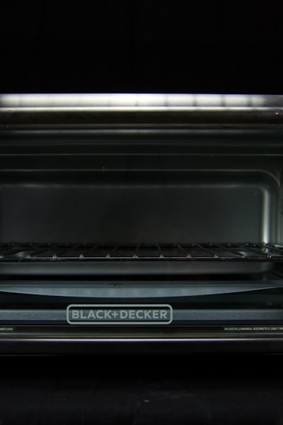 日本动漫《咒术回战》第二季海报，主角虎杖悠仁与宿傩